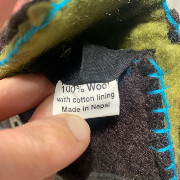 Rising Tide Felted Wool Floral Purse Red Rose green and blue accents shoulder - Picture 12 of 12